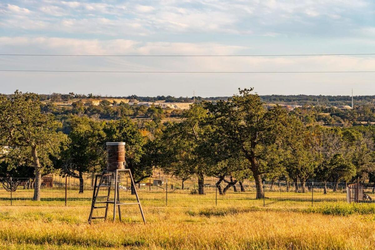 Rockin' R Ranch - 4 Cabins & Sleeps 10 Fredericksburg Exterior foto