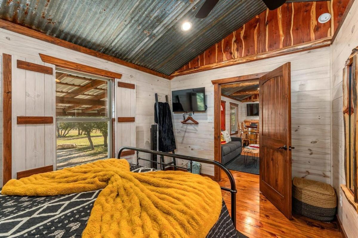 Rockin' R Ranch - 4 Cabins & Sleeps 10 Fredericksburg Exterior foto