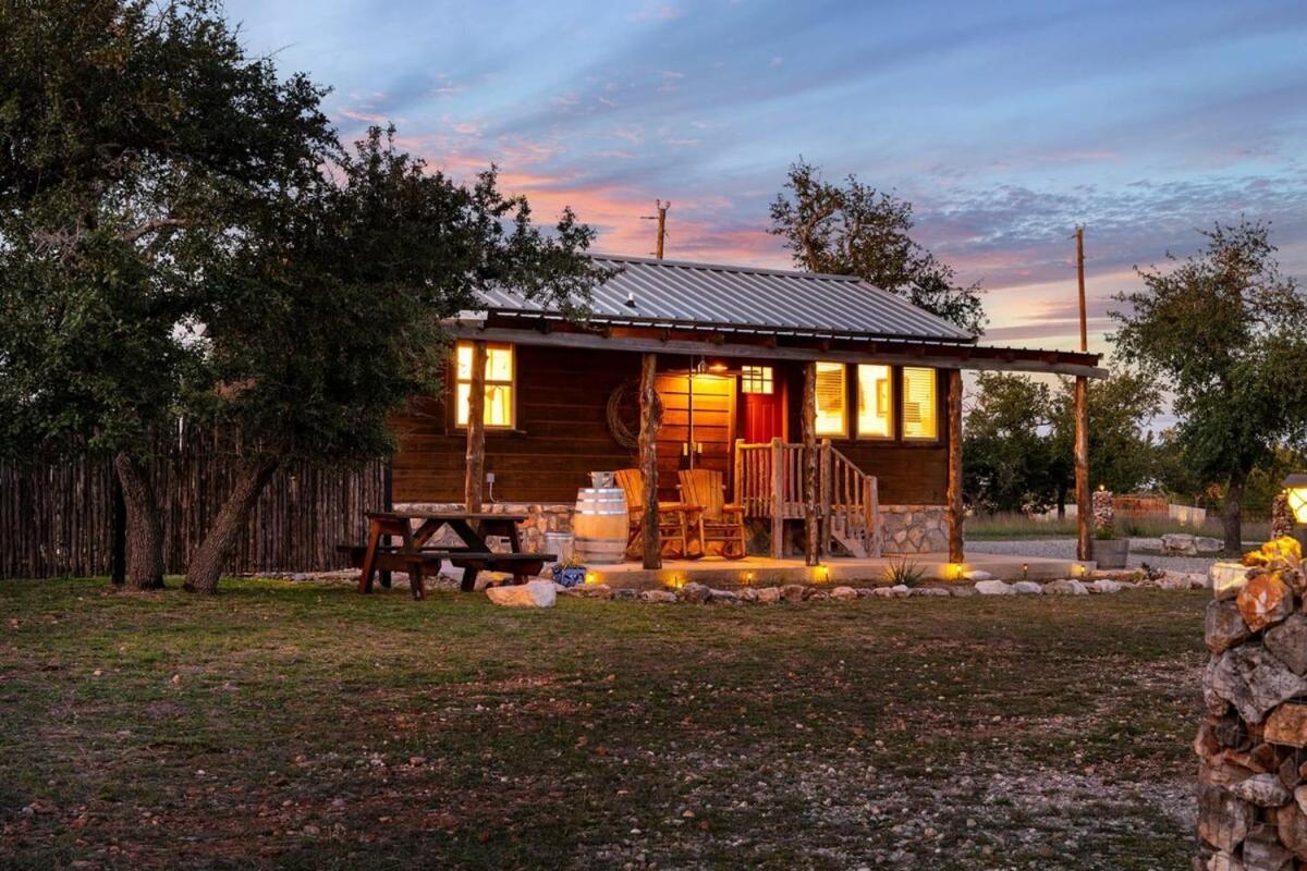 Rockin' R Ranch - 4 Cabins & Sleeps 10 Fredericksburg Exterior foto