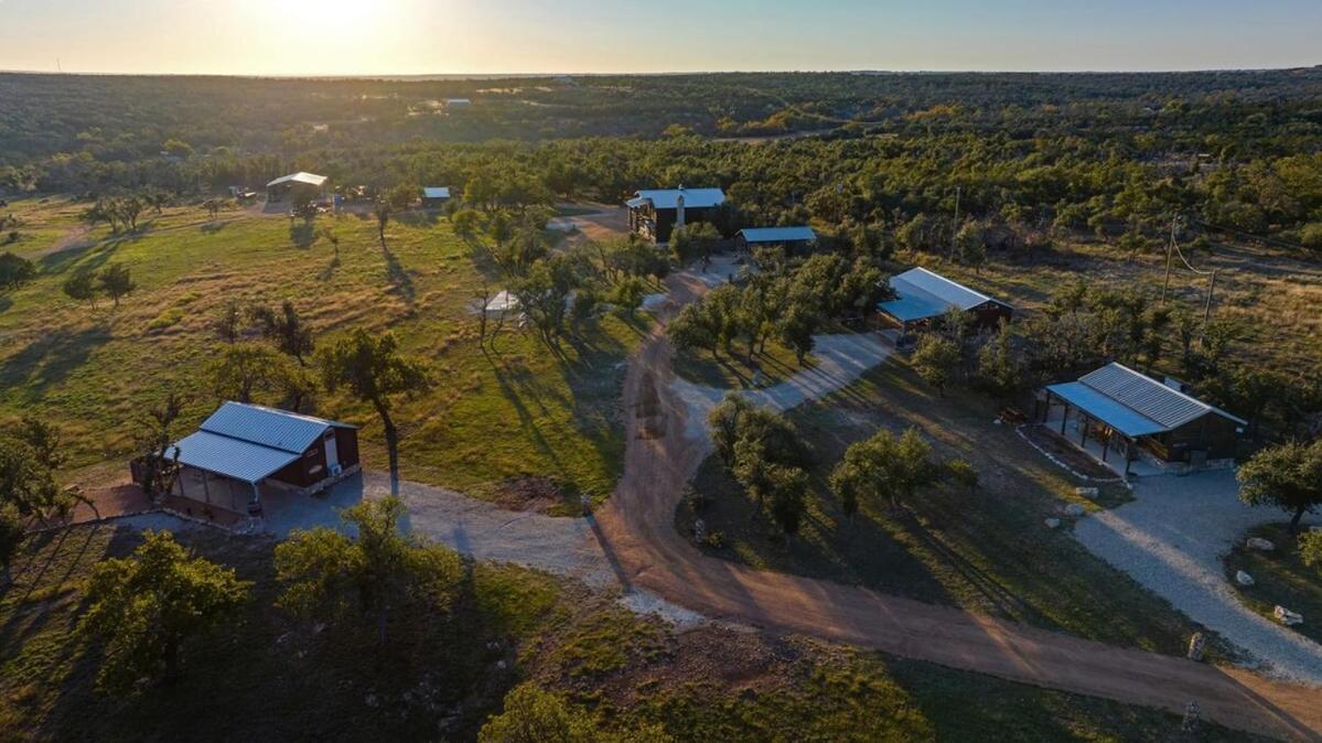 Rockin' R Ranch - 4 Cabins & Sleeps 10 Fredericksburg Exterior foto