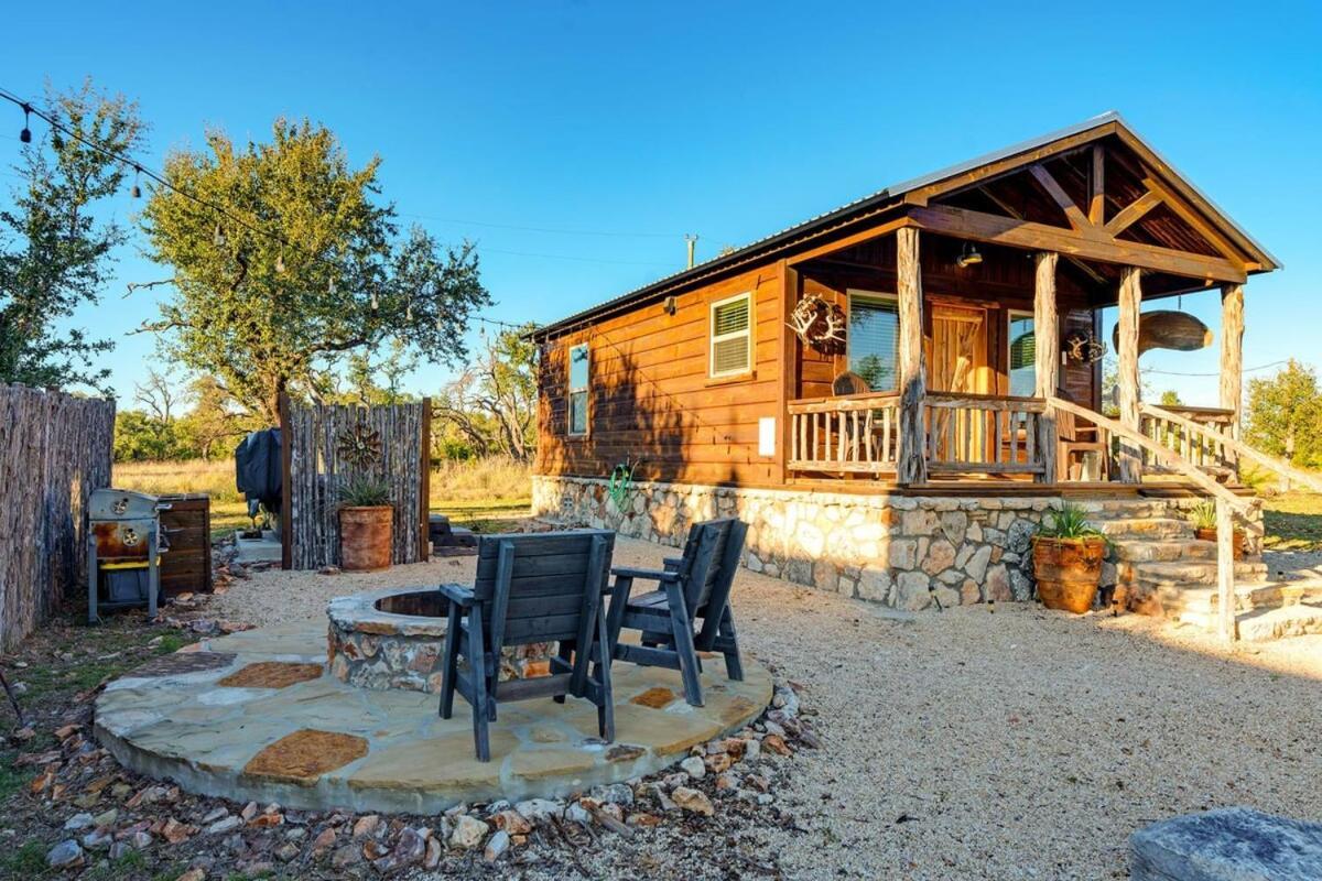 Rockin' R Ranch - 4 Cabins & Sleeps 10 Fredericksburg Exterior foto