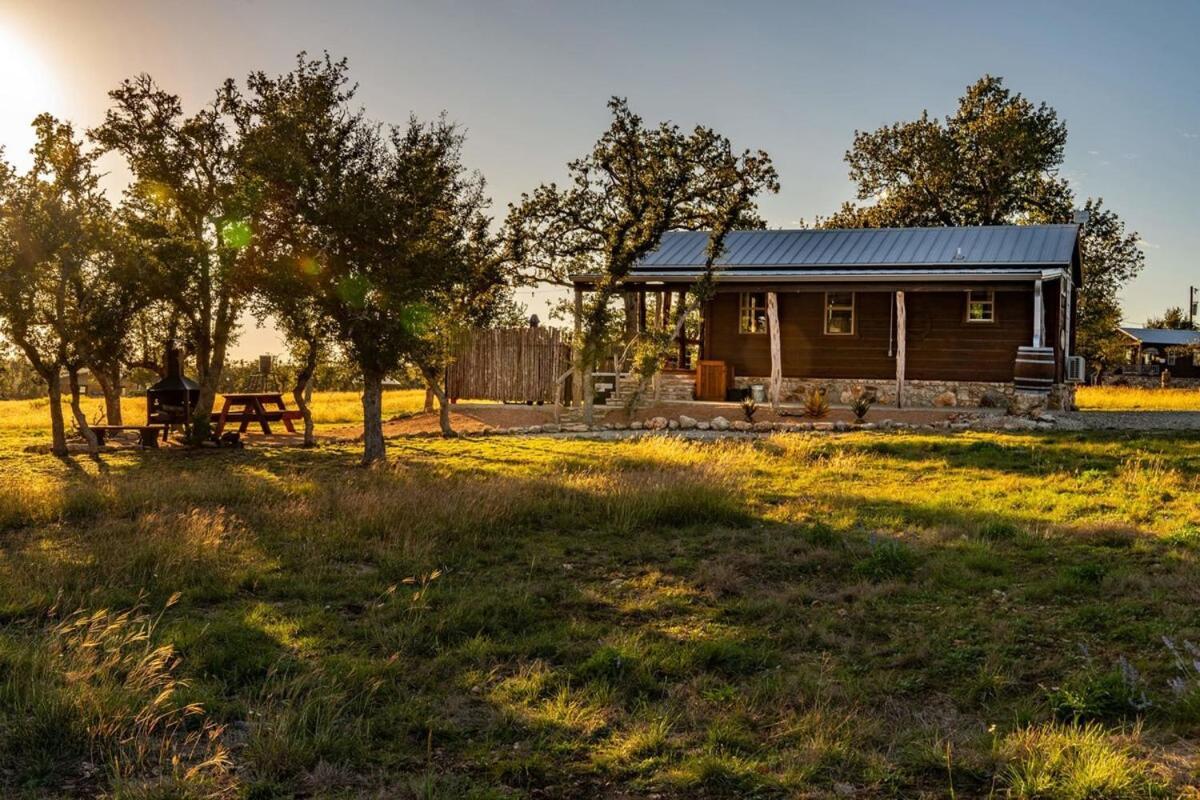 Rockin' R Ranch - 4 Cabins & Sleeps 10 Fredericksburg Exterior foto