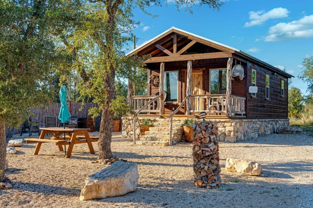 Rockin' R Ranch - 4 Cabins & Sleeps 10 Fredericksburg Exterior foto