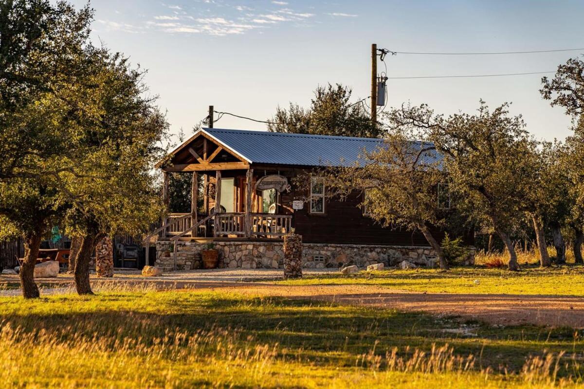 Rockin' R Ranch - 4 Cabins & Sleeps 10 Fredericksburg Exterior foto