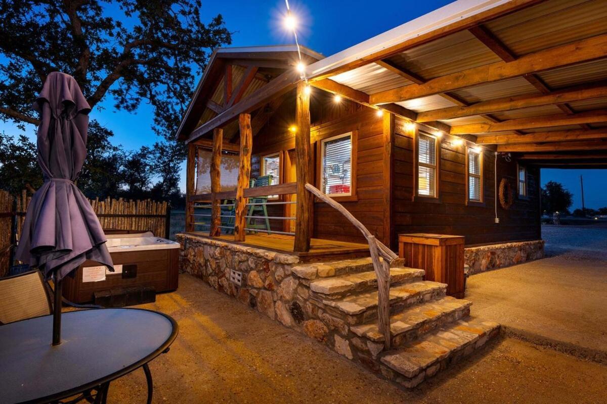 Rockin' R Ranch - 4 Cabins & Sleeps 10 Fredericksburg Exterior foto