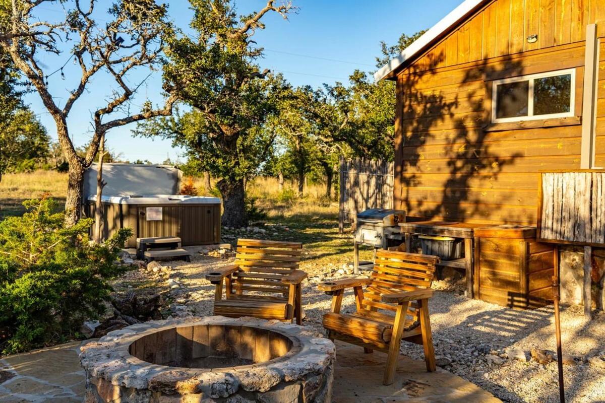 Rockin' R Ranch - 4 Cabins & Sleeps 10 Fredericksburg Exterior foto