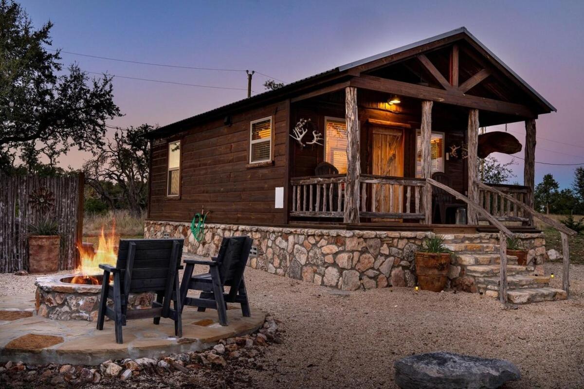 Rockin' R Ranch - 4 Cabins & Sleeps 10 Fredericksburg Exterior foto